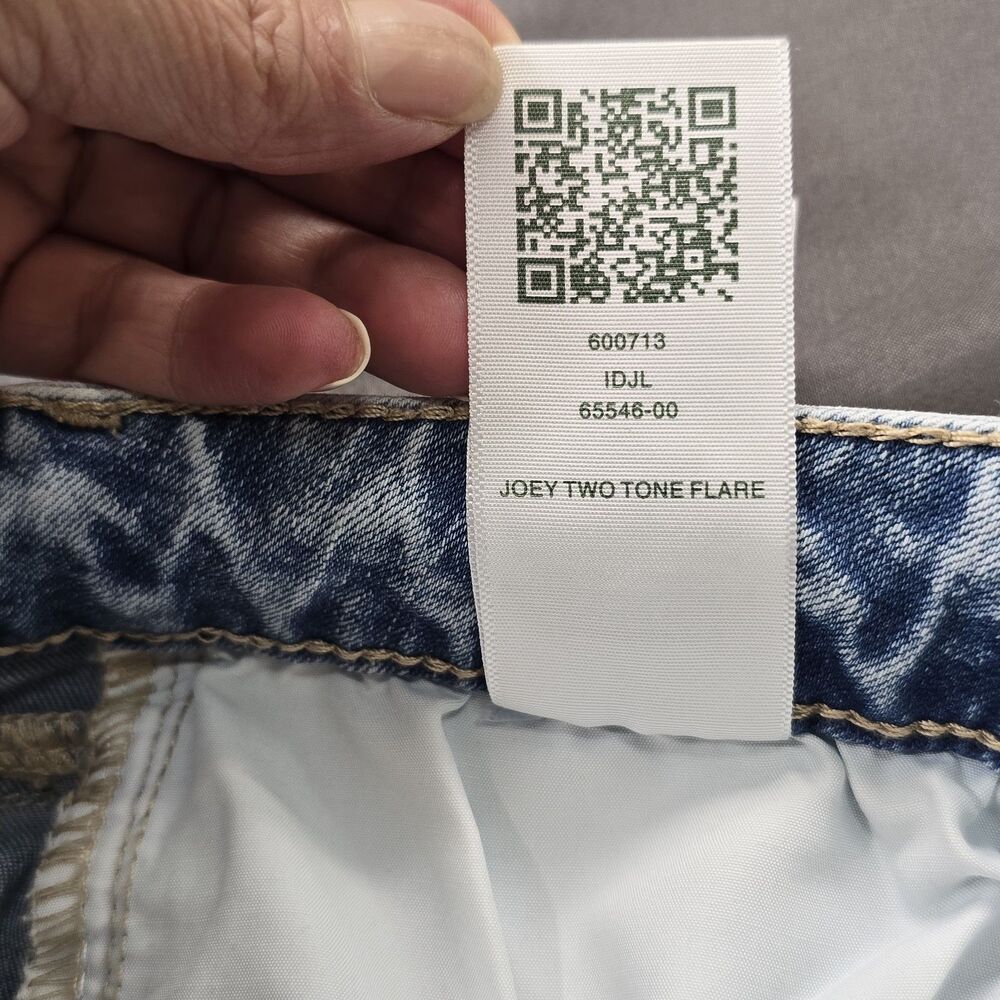 True Religion Joey Mid Rise Two-tone Flap Flare Womens Jeans Size 28 NEW - Picture 15 of 16